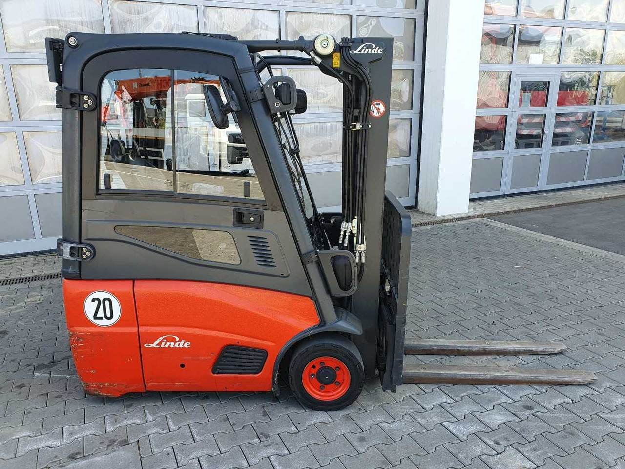 Linde E14 - 01 / Triplex: 4.00m! / SS / nur 3.405h! - Електрокар: снимка 3 Linde E14 - 01 / Triplex: 4.00m! / SS / nur 3.405h! - Електрокар: снимка 3