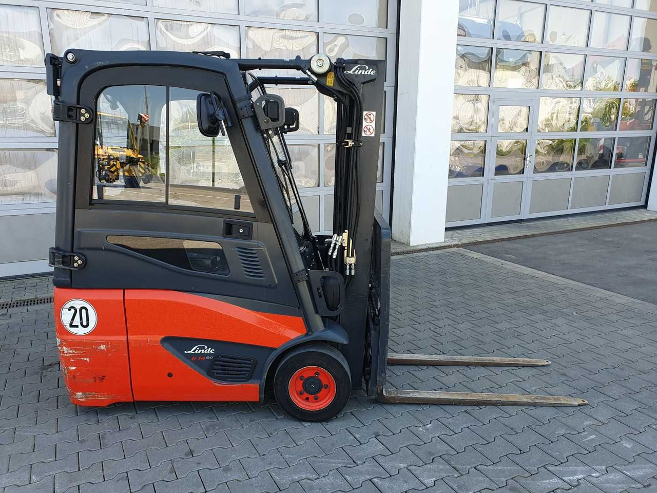 Linde E14 - 01 / Triplex: 4.10m! / SS / nur 2.899h! - Електрокар: снимка 2 Linde E14 - 01 / Triplex: 4.10m! / SS / nur 2.899h! - Електрокар: снимка 2