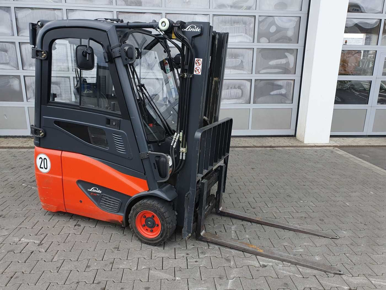 Linde E14 - 02 / Triplex: 4.00m! / SS / nur 2.119h! - Електрокар: снимка 2 Linde E14 - 02 / Triplex: 4.00m! / SS / nur 2.119h! - Електрокар: снимка 2