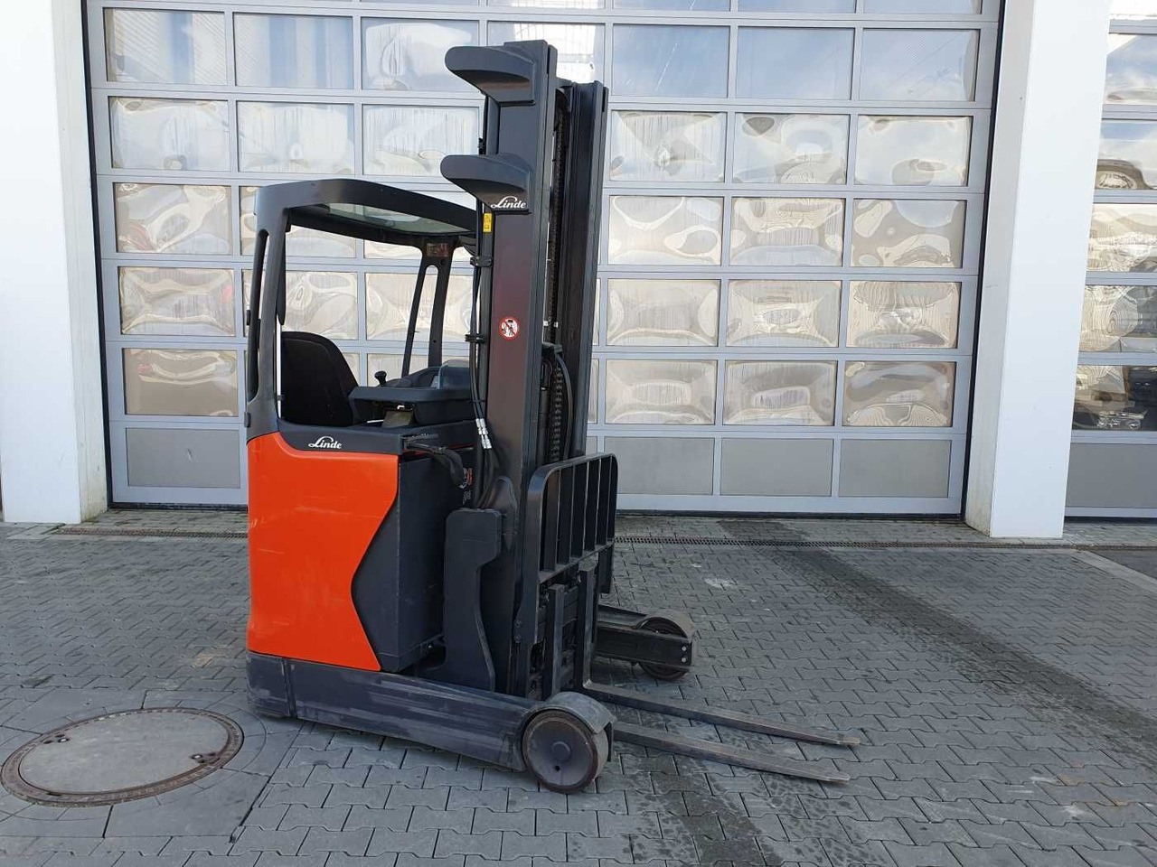 Linde R12B-01 / nur 2.394h! / Hubhöhe: 6m / 2015 - Ричтрак: снимка 2 Linde R12B-01 / nur 2.394h! / Hubhöhe: 6m / 2015 - Ричтрак: снимка 2