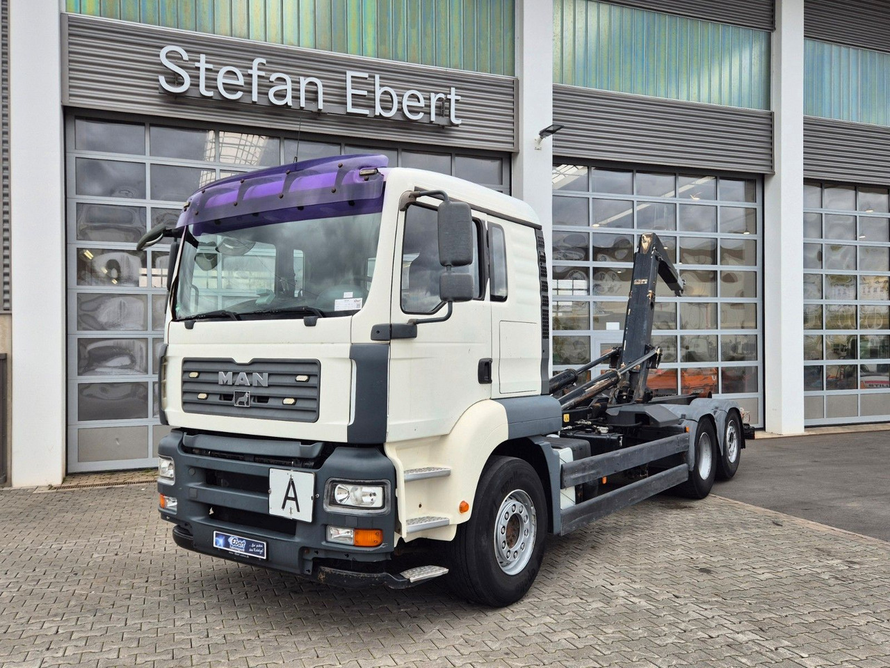 MAN TGA 26.440 6x2-2 BL Meiller RK 20.70 Bett - Мултилифт с кука камион: снимка 2 MAN TGA 26.440 6x2-2 BL Meiller RK 20.70 Bett - Мултилифт с кука камион: снимка 2