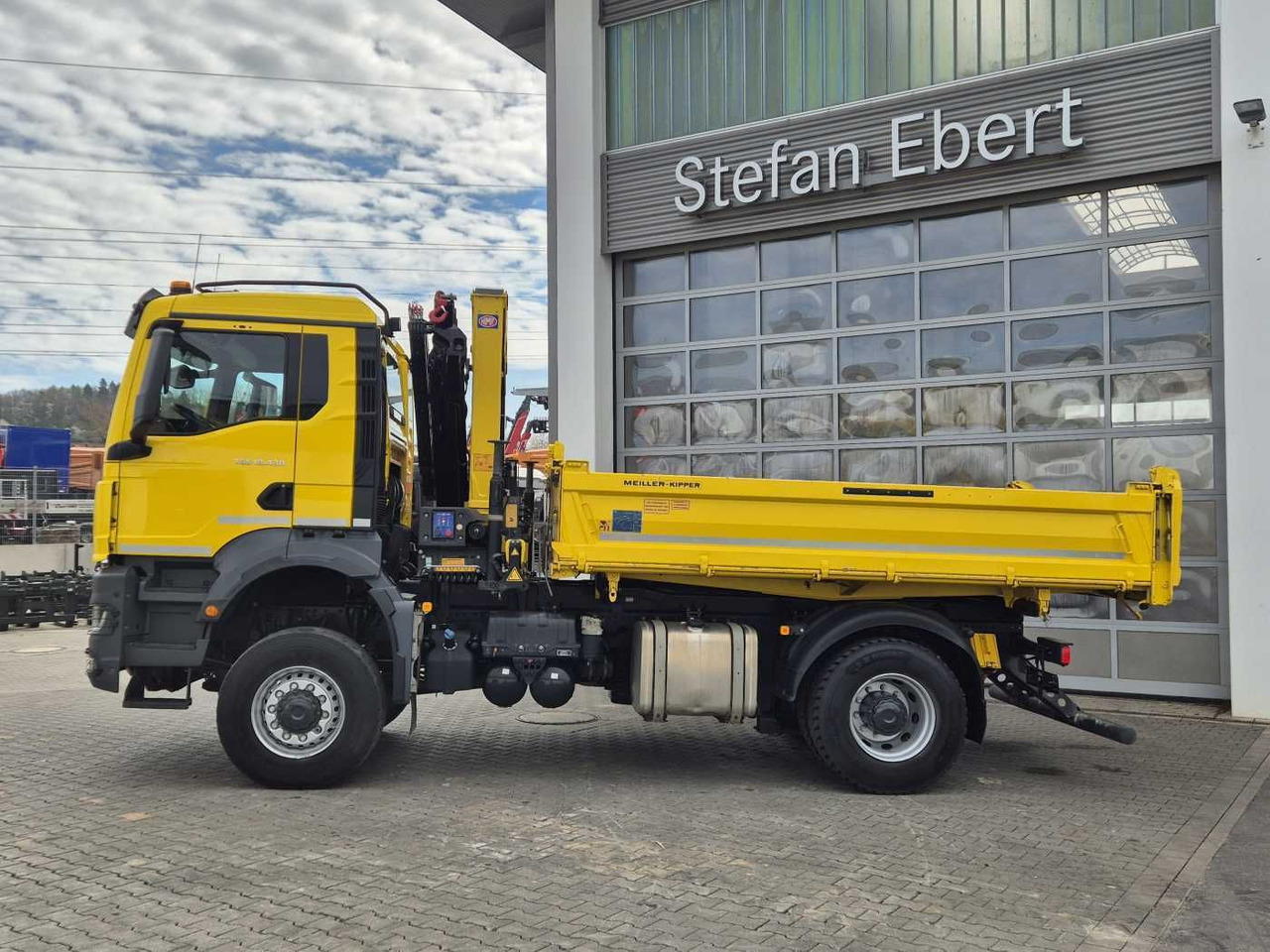 MAN TGS 18.430 4x4 BL Kran HMF 1130K-RCS Funk AHK - Камион с кран: снимка 4 MAN TGS 18.430 4x4 BL Kran HMF 1130K-RCS Funk AHK - Камион с кран: снимка 4