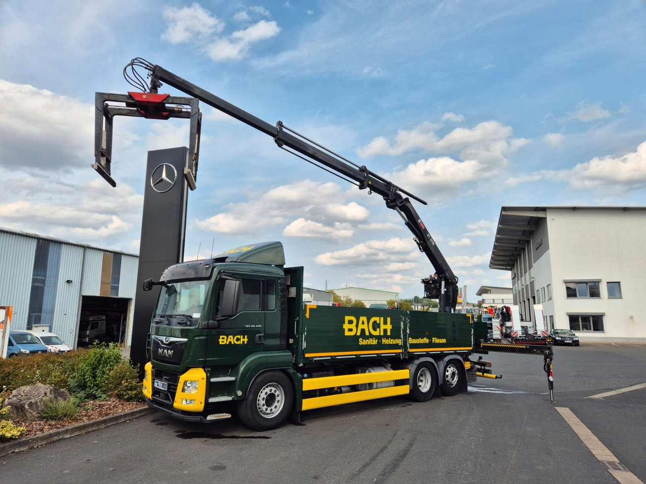 MAN TGS 26.420 6x2-4 LL Hiab 177K PRO 2 Stück - Камион с кран: снимка 1 MAN TGS 26.420 6x2-4 LL Hiab 177K PRO 2 Stück - Камион с кран: снимка 1