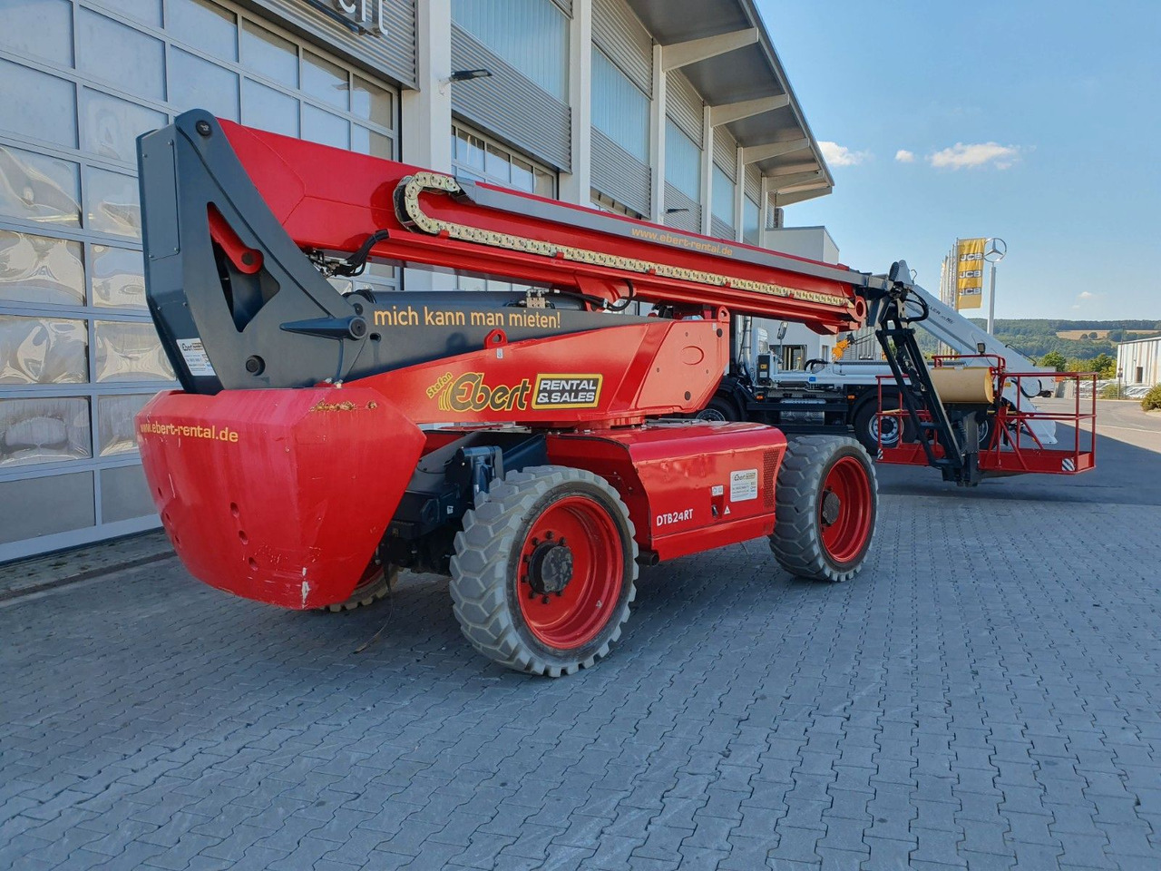 Magni DTB 24 RT 4x4 / 24,8m / 454kg / nur 1.250h - Автовишка: снимка 4 Magni DTB 24 RT 4x4 / 24,8m / 454kg / nur 1.250h - Автовишка: снимка 4