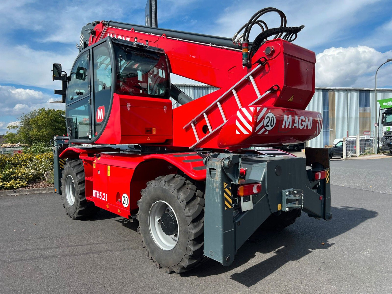 Magni RTH 5.21 Roto / Funk / Gabel / nur 419h - Телескопичен товарач: снимка 3 Magni RTH 5.21 Roto / Funk / Gabel / nur 419h - Телескопичен товарач: снимка 3