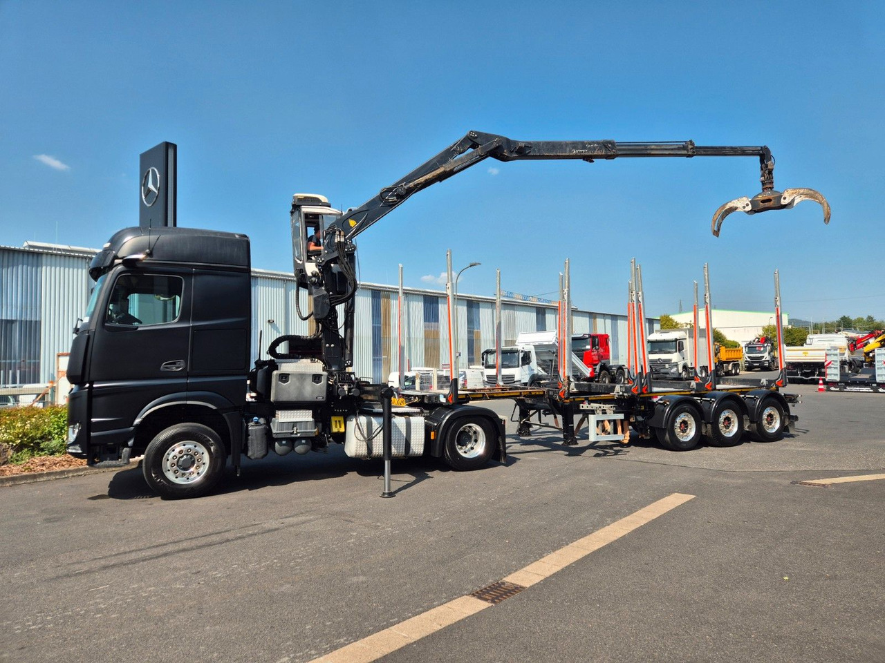 Mercedes-Benz Arocs 1853 LS 4x4 HAD Palfinger Q170Z96+Doll H3L - Камион за дърва, Камион с кран: снимка 3 Mercedes-Benz Arocs 1853 LS 4x4 HAD Palfinger Q170Z96+Doll H3L - Камион за дърва, Камион с кран: снимка 3