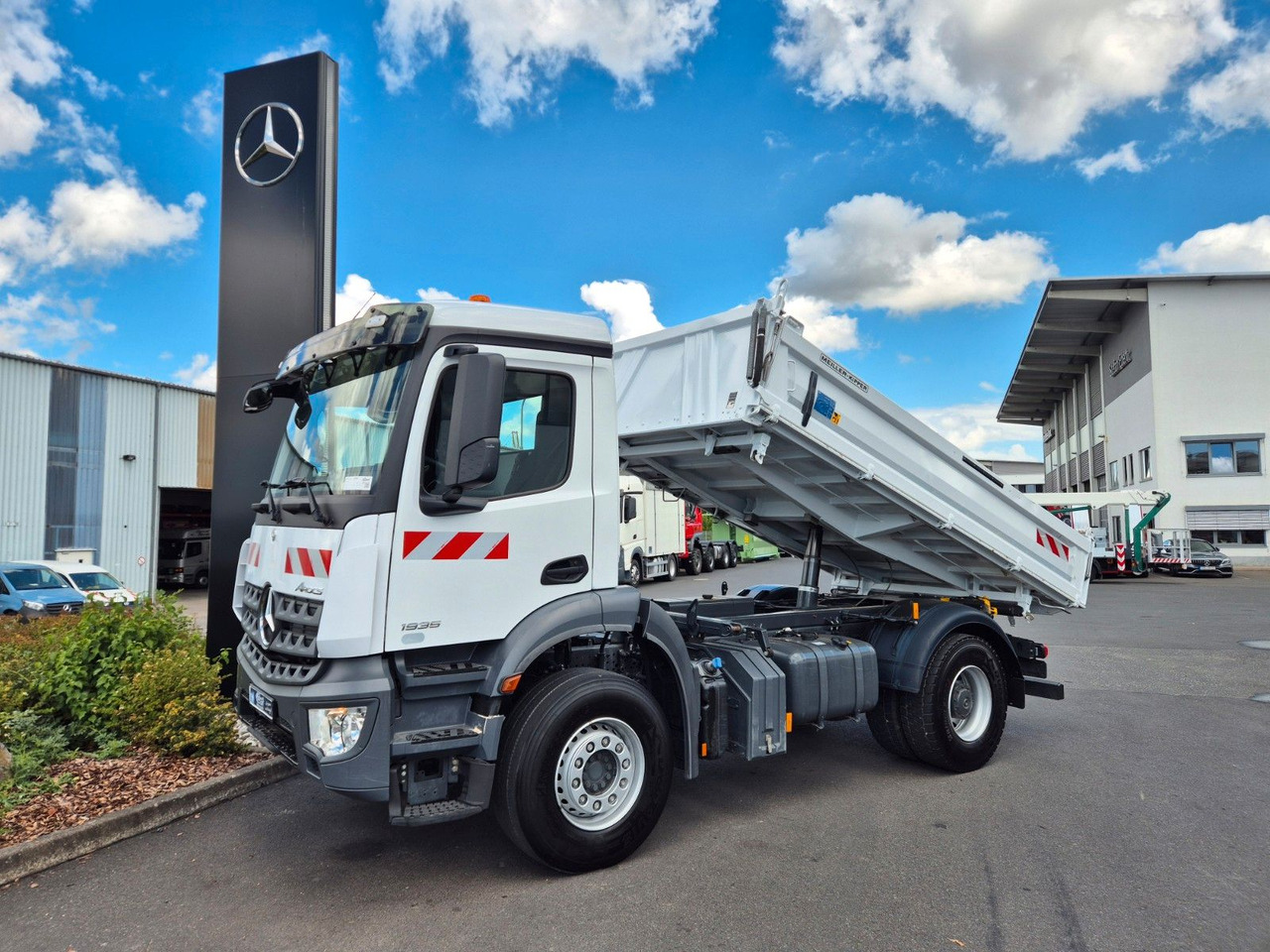 Mercedes-Benz Arocs 1935 K 4x2 Meiller AHK Navi PPC Klima - Самосвал камион: снимка 5 Mercedes-Benz Arocs 1935 K 4x2 Meiller AHK Navi PPC Klima - Самосвал камион: снимка 5