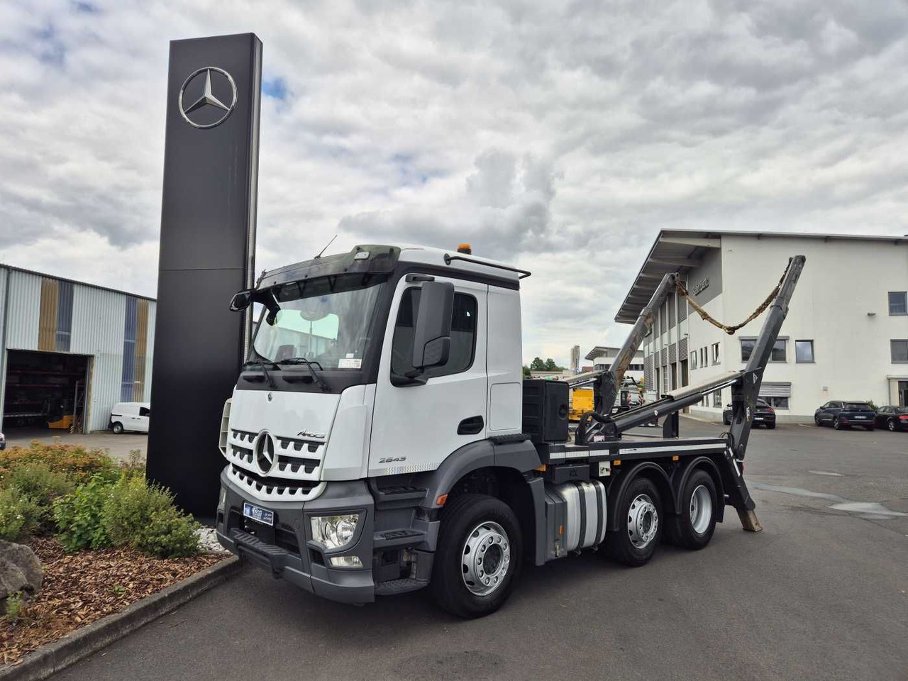 Mercedes-Benz Arocs 2643 L 6x2/4 VDL AHK Funk Vorlaufachse - Самосвал камион: снимка 1 Mercedes-Benz Arocs 2643 L 6x2/4 VDL AHK Funk Vorlaufachse - Самосвал камион: снимка 1