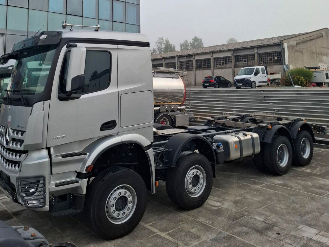 Mercedes-Benz Arocs 4153 8x4 Fahrgestell - Шаси кабина: снимка 1 Mercedes-Benz Arocs 4153 8x4 Fahrgestell - Шаси кабина: снимка 1