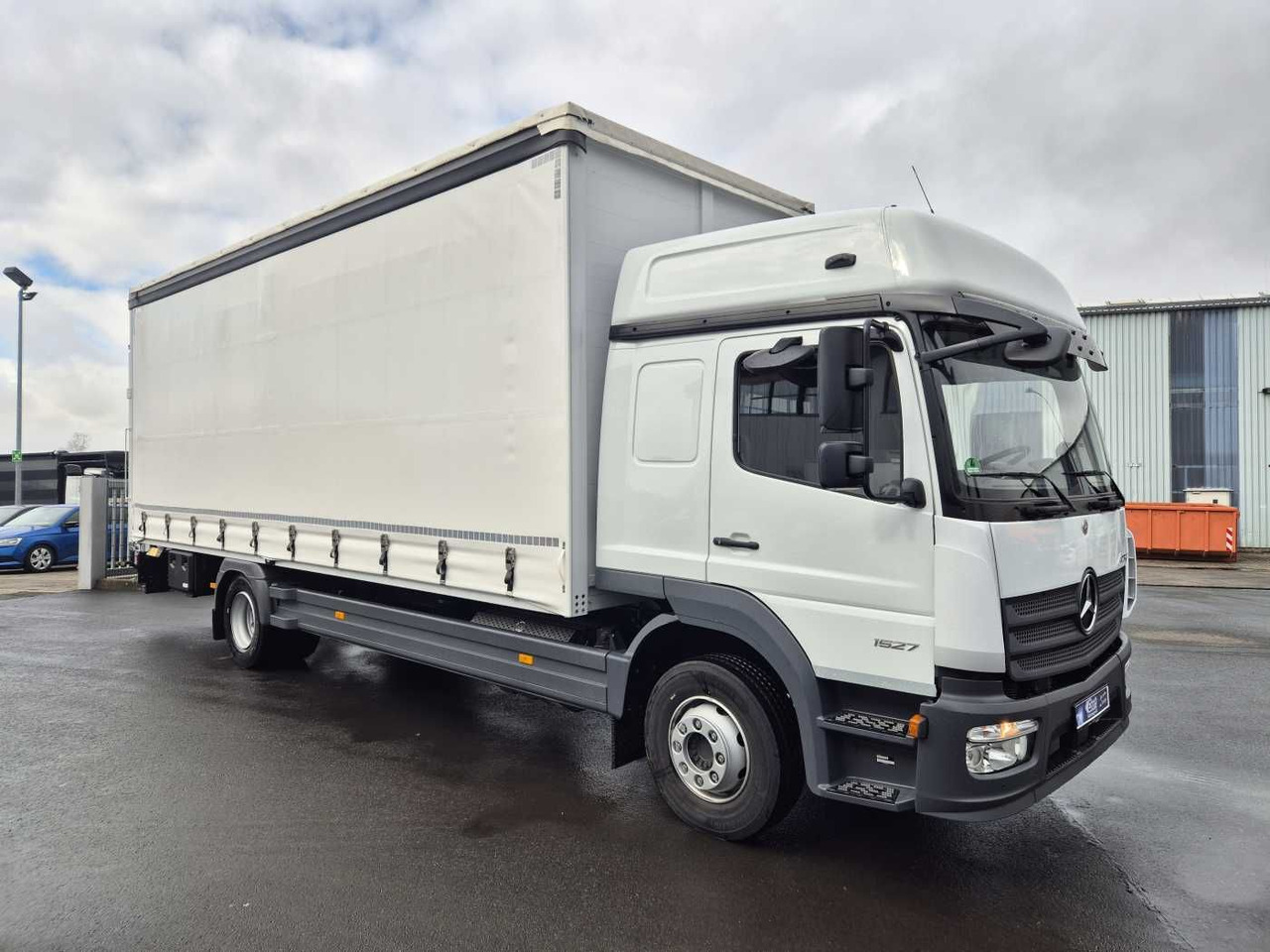 Mercedes-Benz Atego 1527 L L-Haus LBW Palfinger 1.500kg 2 Bett - Камион с брезент: снимка 2 Mercedes-Benz Atego 1527 L L-Haus LBW Palfinger 1.500kg 2 Bett - Камион с брезент: снимка 2