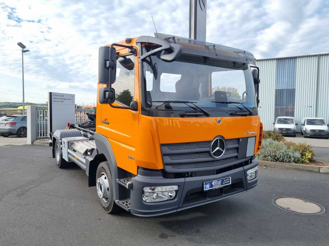 Mercedes-Benz Atego 818 K 4x2 HIAB XR5S3650 AHK Klima - Мултилифт с кука камион: снимка 3 Mercedes-Benz Atego 818 K 4x2 HIAB XR5S3650 AHK Klima - Мултилифт с кука камион: снимка 3