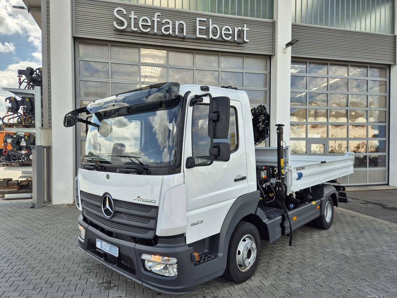 Mercedes-Benz Atego 823 KK Kipper+Kran+Funk+Greifersteuerung - Бус самосвал: снимка 2 Mercedes-Benz Atego 823 KK Kipper+Kran+Funk+Greifersteuerung - Бус самосвал: снимка 2