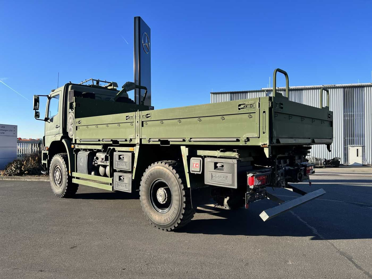 Бордови камион Mercedes-Benz Axor 1829 A 4x4 Pritsche: снимка 8 Бордови камион Mercedes-Benz Axor 1829 A 4x4 Pritsche: снимка 8