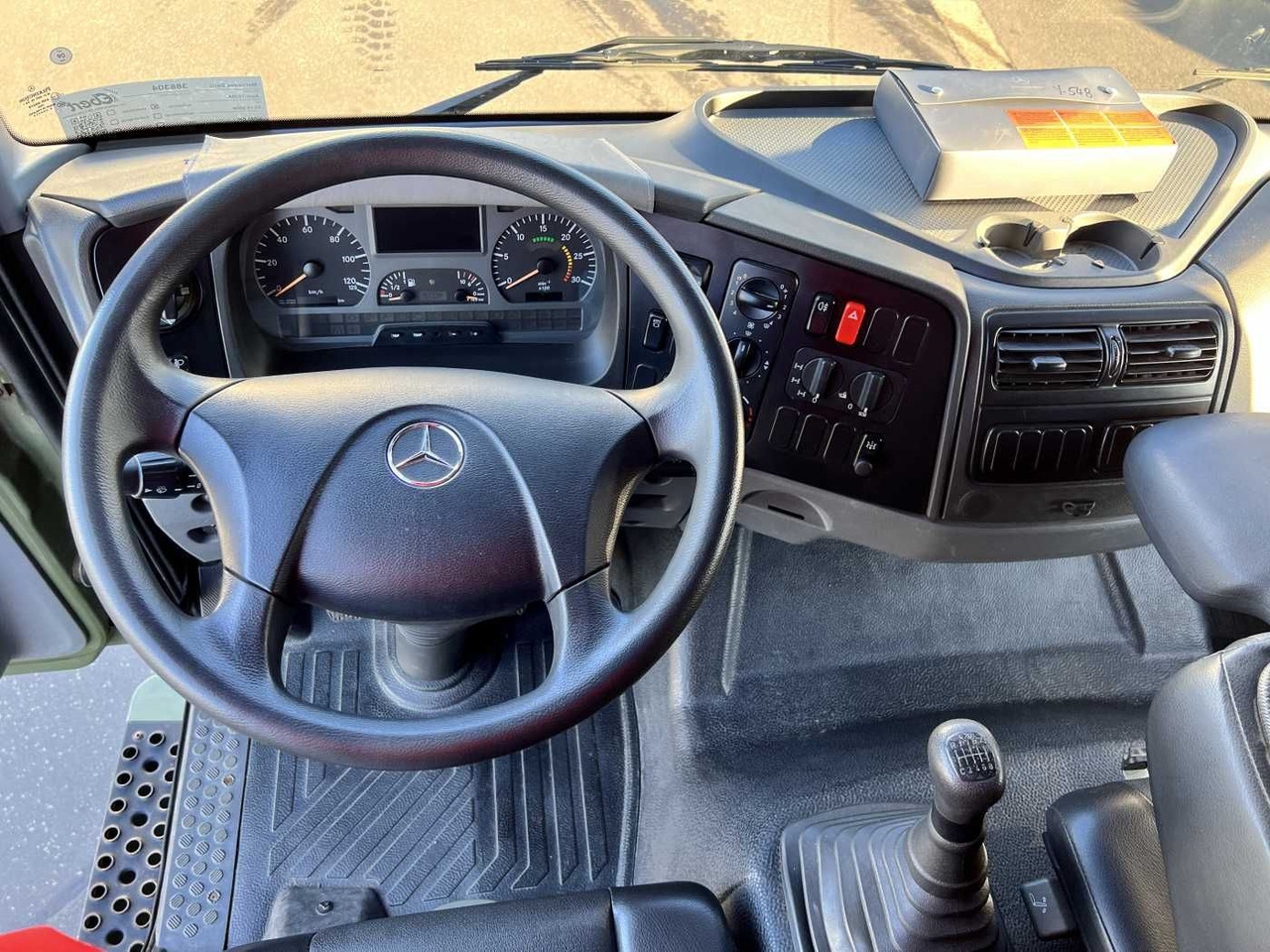 Бордови камион Mercedes-Benz Axor 1829 A 4x4 Pritsche: снимка 13 Бордови камион Mercedes-Benz Axor 1829 A 4x4 Pritsche: снимка 13