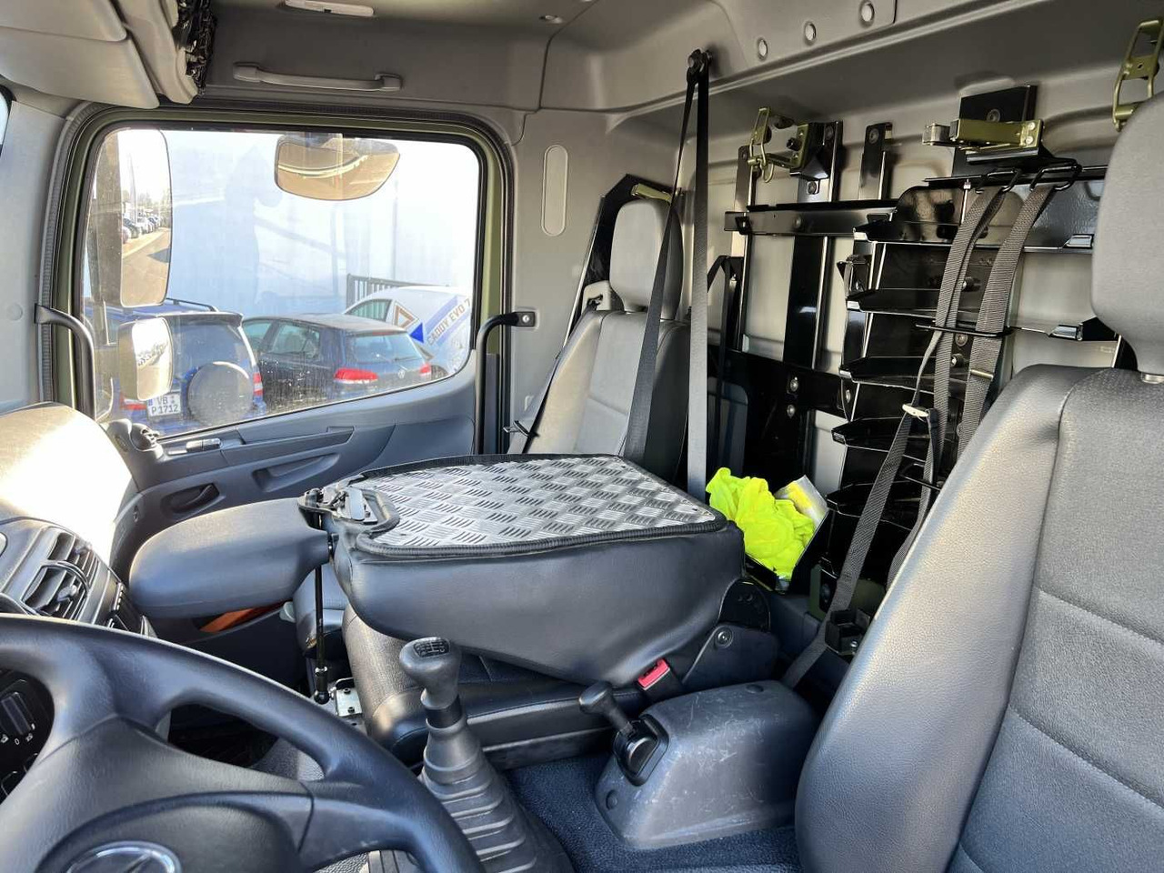 Бордови камион Mercedes-Benz Axor 1829 A 4x4 Pritsche: снимка 11 Бордови камион Mercedes-Benz Axor 1829 A 4x4 Pritsche: снимка 11