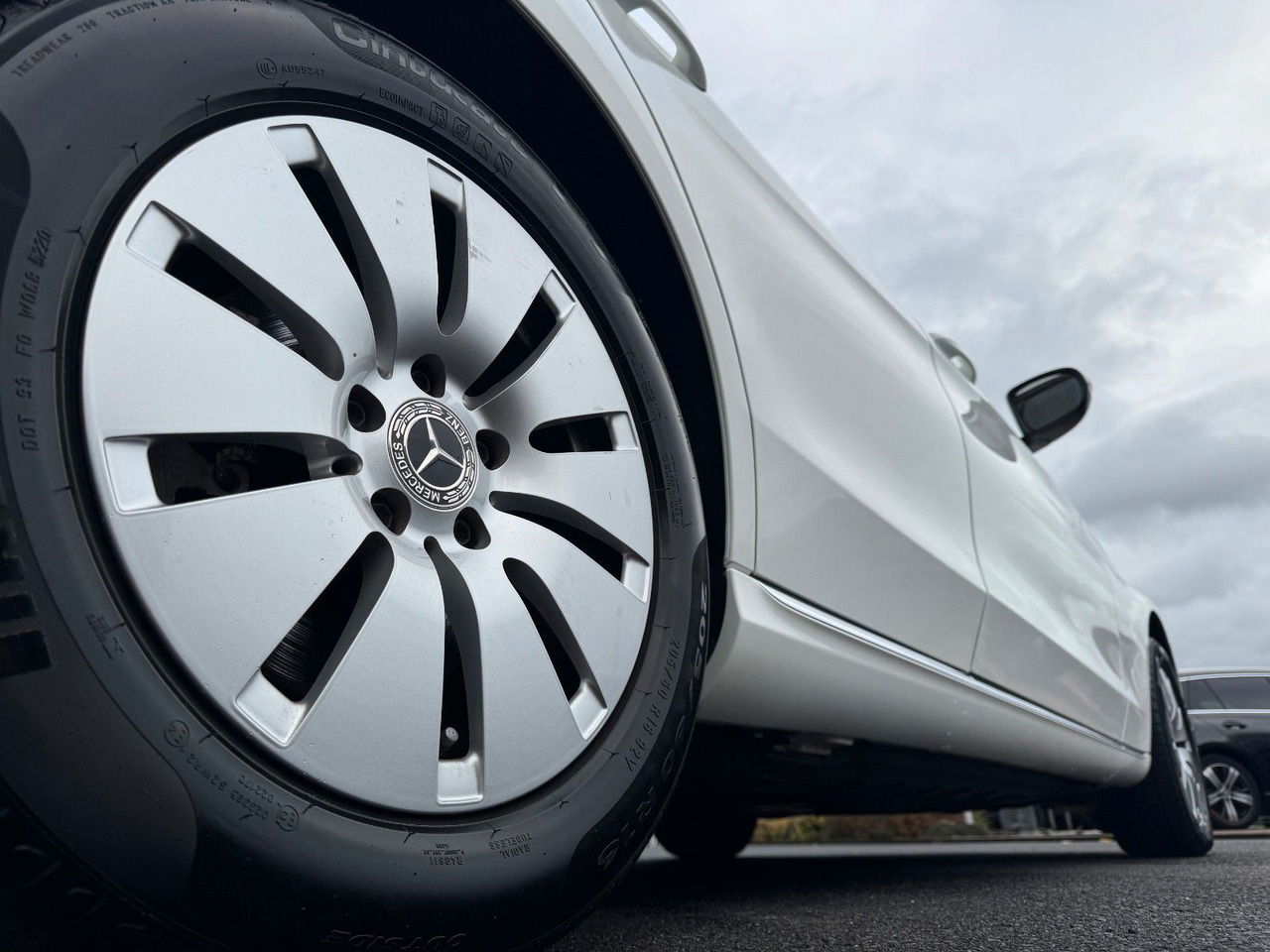 Mercedes-Benz C 180d T LED+RKamera+SHZ+DAB - Комби: снимка 5 Mercedes-Benz C 180d T LED+RKamera+SHZ+DAB - Комби: снимка 5