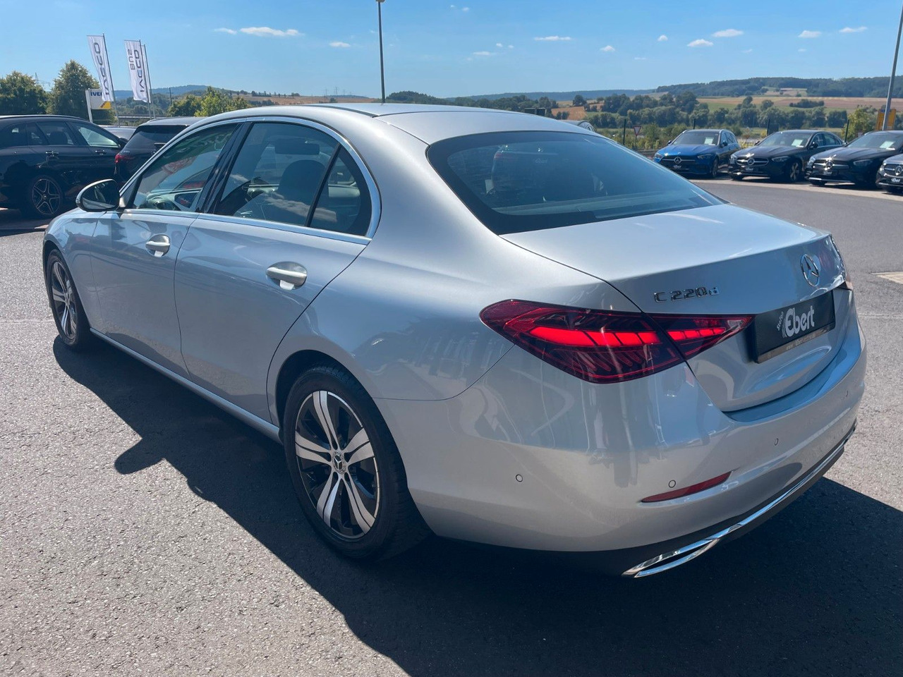 Mercedes-Benz C 220 d AVANTGARDE R-Kamera+Carplay+TotW+Ambient - Седан: снимка 3 Mercedes-Benz C 220 d AVANTGARDE R-Kamera+Carplay+TotW+Ambient - Седан: снимка 3