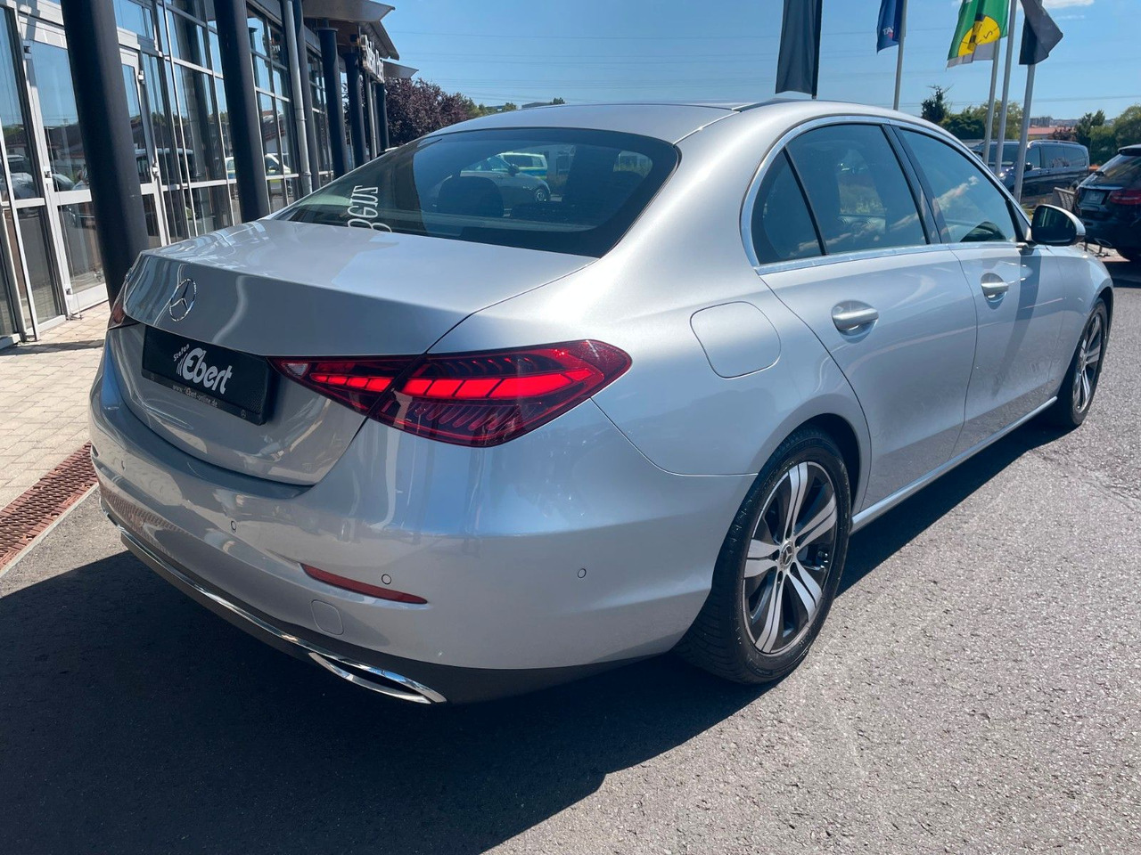 Mercedes-Benz C 220 d AVANTGARDE R-Kamera+Carplay+TotW+Ambient - Седан: снимка 5 Mercedes-Benz C 220 d AVANTGARDE R-Kamera+Carplay+TotW+Ambient - Седан: снимка 5