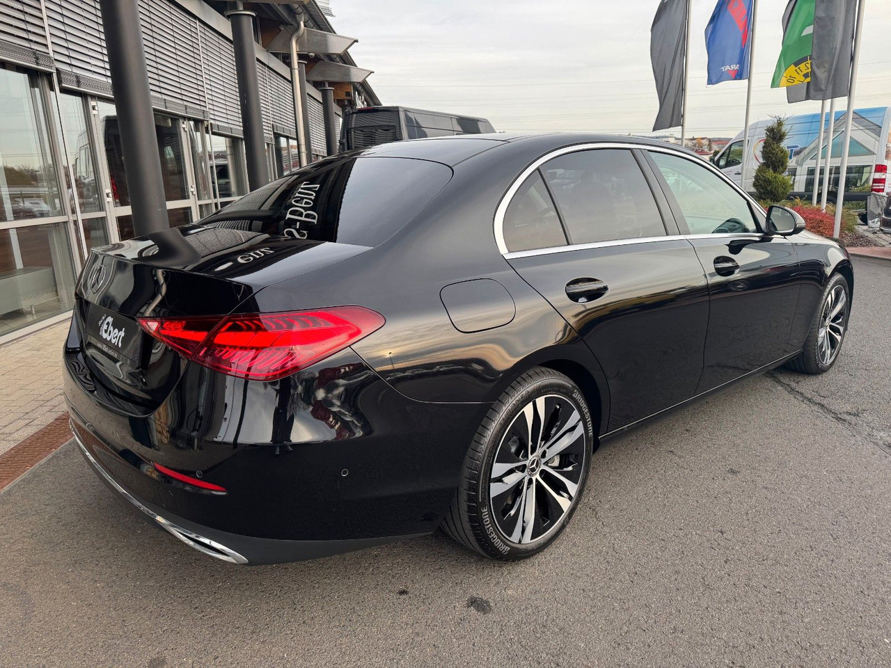 Mercedes-Benz C 220d Avantgarde+Pano+HUD+RFK+TotW+AmbiPrem - Седан: снимка 5 Mercedes-Benz C 220d Avantgarde+Pano+HUD+RFK+TotW+AmbiPrem - Седан: снимка 5