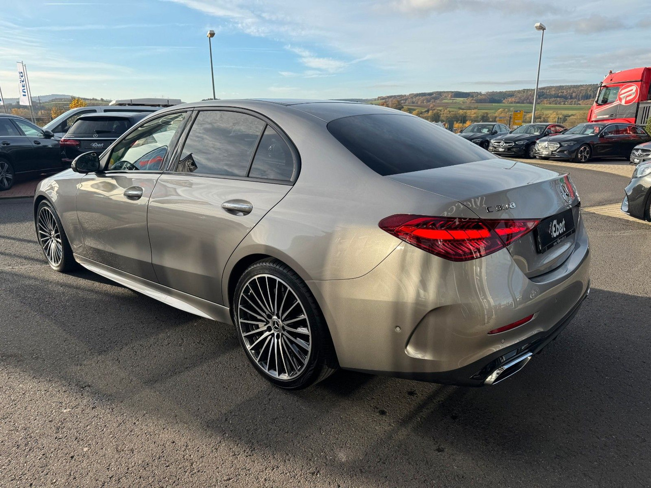 Mercedes-Benz C 300 AMG+Pano+Burmester+360+Digital+Memory - Седан: снимка 3 Mercedes-Benz C 300 AMG+Pano+Burmester+360+Digital+Memory - Седан: снимка 3