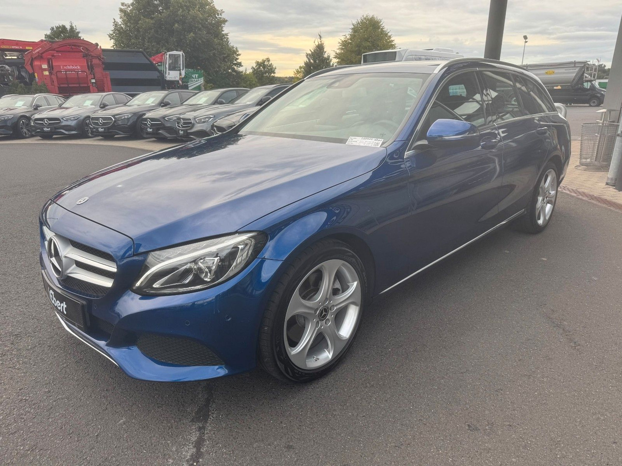 Mercedes-Benz C 300 T Avantgarde+Ambiente+LED+IHC+SpiegelP - Комби: снимка 2 Mercedes-Benz C 300 T Avantgarde+Ambiente+LED+IHC+SpiegelP - Комби: снимка 2
