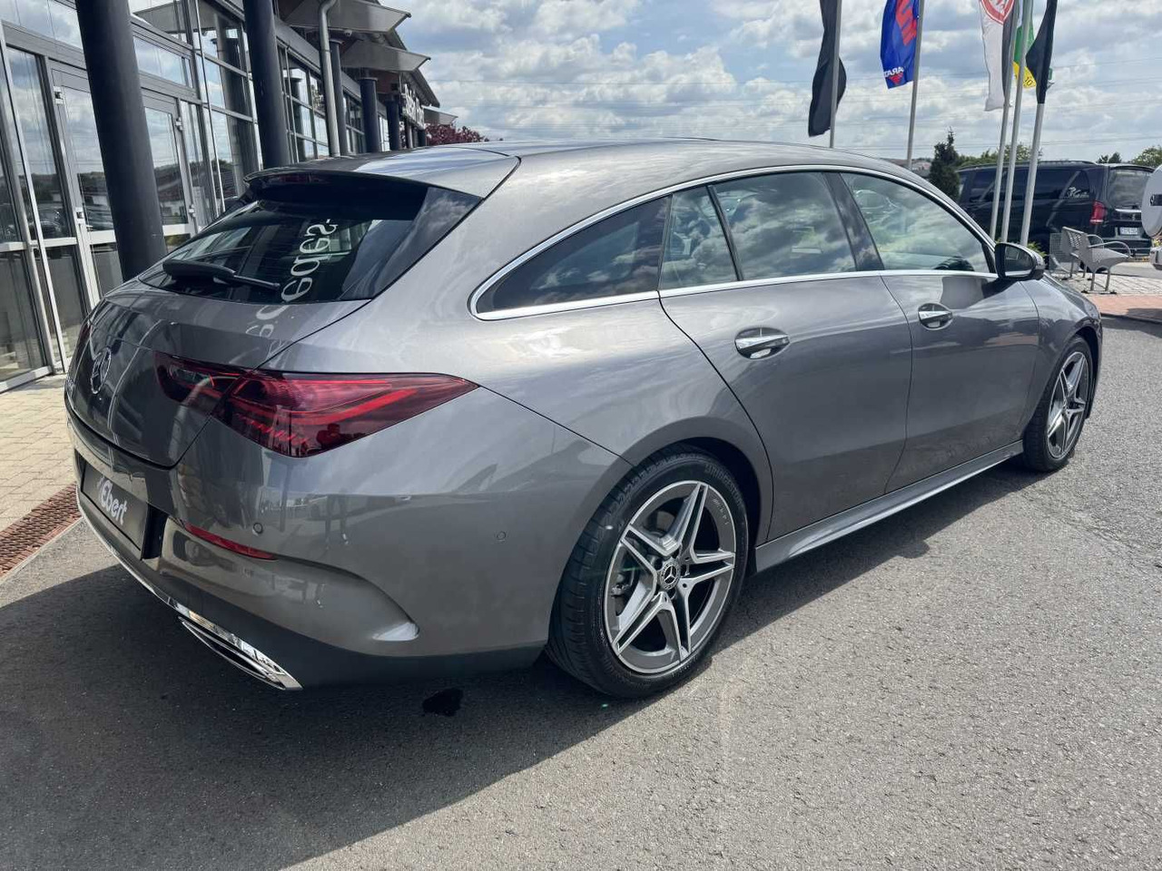 Mercedes-Benz CLA 200 AMG+Pano+MultiBeam+DistrPro+HUD+360 - Лек автомобил: снимка 4 Mercedes-Benz CLA 200 AMG+Pano+MultiBeam+DistrPro+HUD+360 - Лек автомобил: снимка 4
