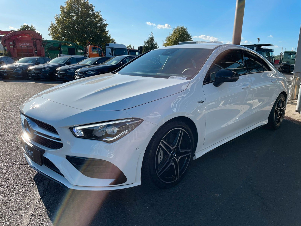 Mercedes-Benz CLA 35 AMG Aero+TotW+R-Kamera+Ambiente - Купе: снимка 2 Mercedes-Benz CLA 35 AMG Aero+TotW+R-Kamera+Ambiente - Купе: снимка 2