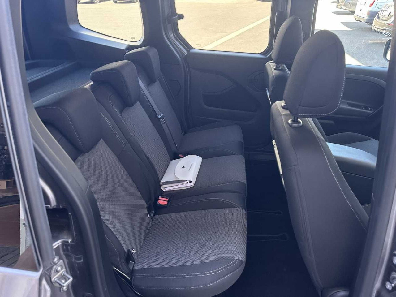 Лизинг на  Mercedes-Benz Citan 112 CDI Tourer Kamera MBUX LED Tempomat Mercedes-Benz Citan 112 CDI Tourer Kamera MBUX LED Tempomat: снимка 10