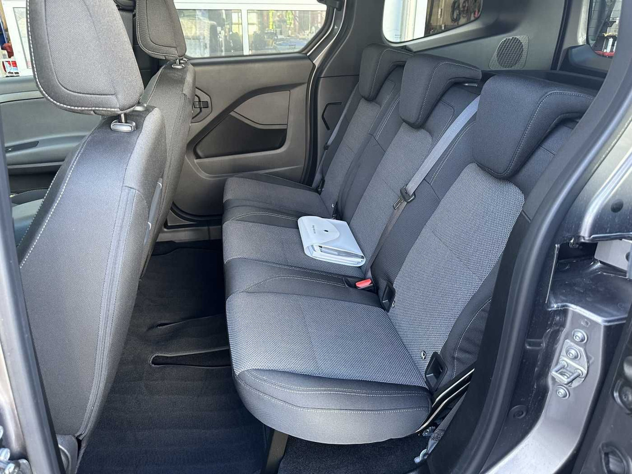 Лизинг на  Mercedes-Benz Citan 112 CDI Tourer Kamera MBUX LED Tempomat Mercedes-Benz Citan 112 CDI Tourer Kamera MBUX LED Tempomat: снимка 8