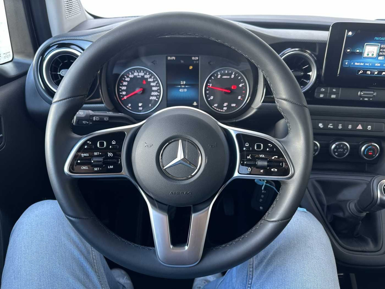 Лизинг на  Mercedes-Benz Citan 112 CDI Tourer Kamera MBUX LED Tempomat Mercedes-Benz Citan 112 CDI Tourer Kamera MBUX LED Tempomat: снимка 11