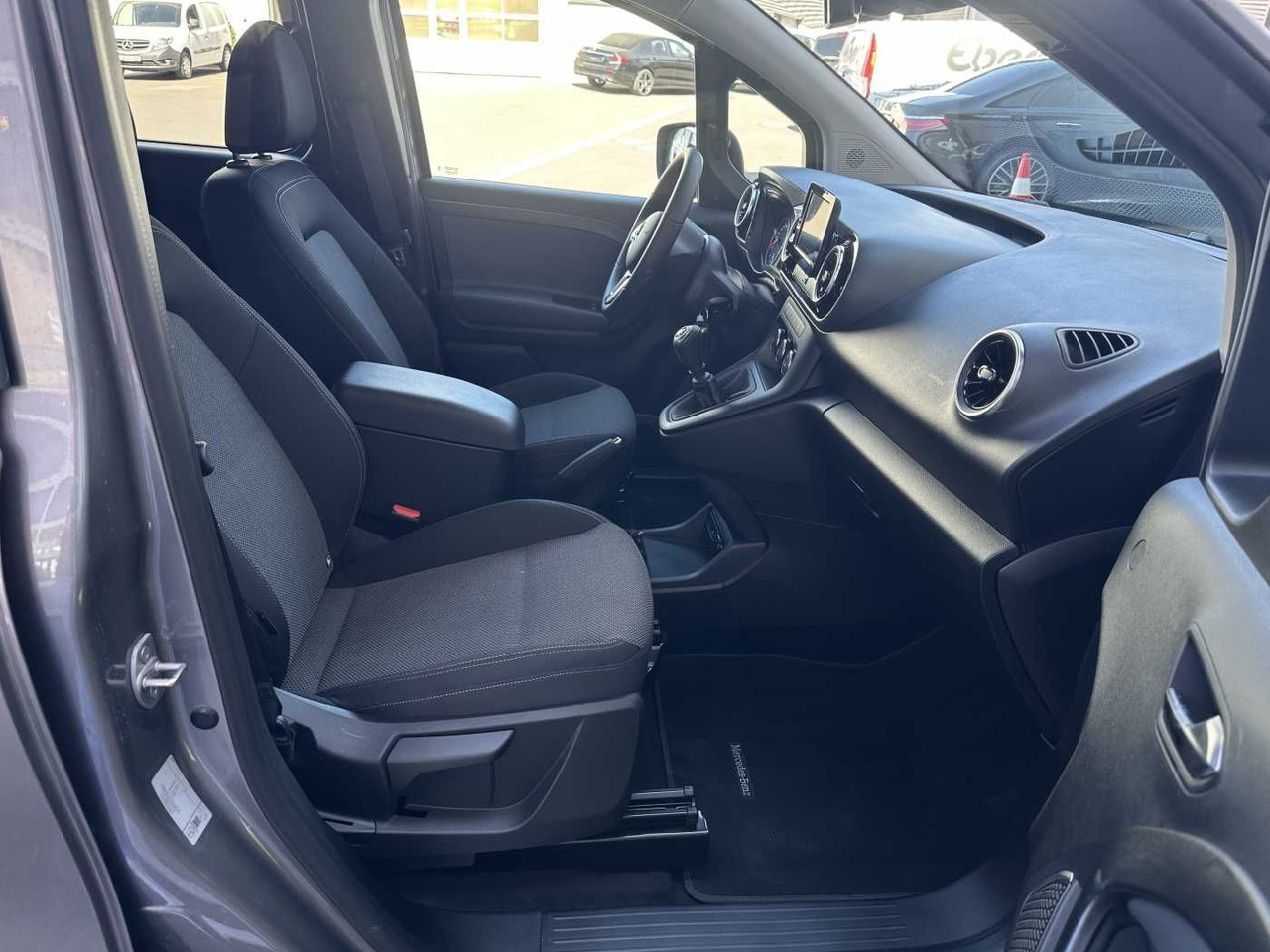 Лизинг на  Mercedes-Benz Citan 112 CDI Tourer Kamera MBUX LED Tempomat Mercedes-Benz Citan 112 CDI Tourer Kamera MBUX LED Tempomat: снимка 9