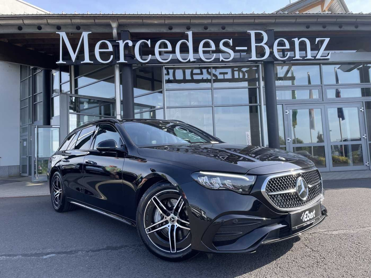 Mercedes-Benz E 220 d T AMG-Line AHK+Distr+R-Kamera +Ambiente+ - Лек автомобил: снимка 1 Mercedes-Benz E 220 d T AMG-Line AHK+Distr+R-Kamera +Ambiente+ - Лек автомобил: снимка 1