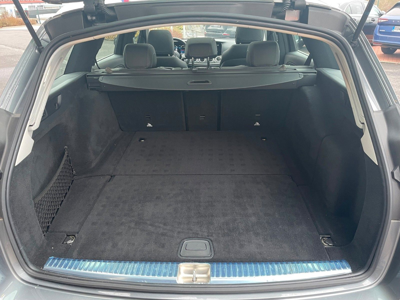 Mercedes-Benz E 220 d T Pano+Ambiente+Distr+360°+Comand+DAB - Комби: снимка 5 Mercedes-Benz E 220 d T Pano+Ambiente+Distr+360°+Comand+DAB - Комби: снимка 5