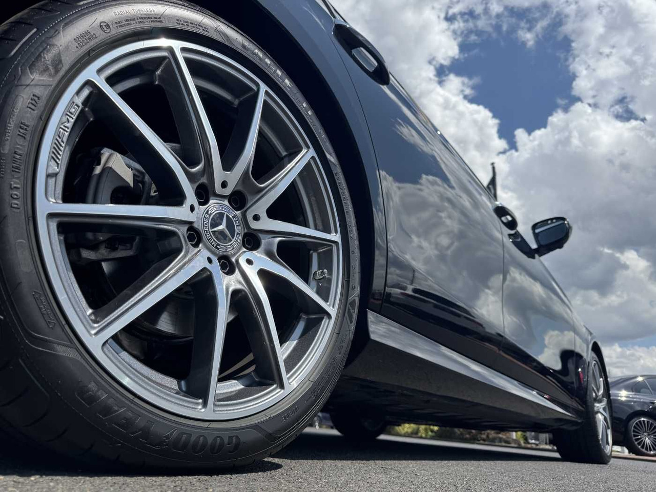 Mercedes-Benz E 220d AMG+Pano+Burm+Distr+Memory+AHK+360 - Лек автомобил: снимка 5 Mercedes-Benz E 220d AMG+Pano+Burm+Distr+Memory+AHK+360 - Лек автомобил: снимка 5
