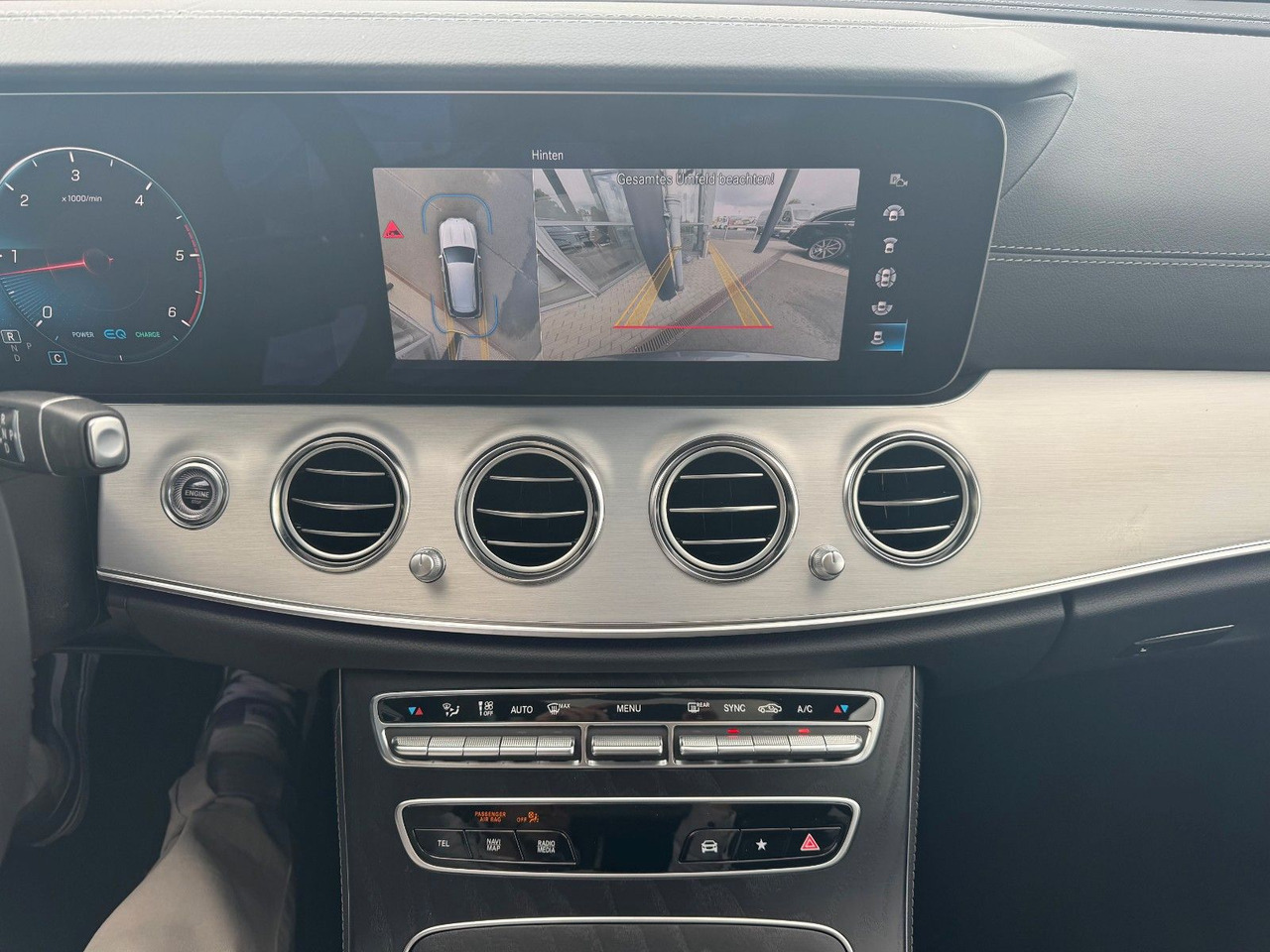 Лизинг на  Mercedes-Benz E 220d Avantgarde+DistrPlus+Pano+Burm+360+Night Mercedes-Benz E 220d Avantgarde+DistrPlus+Pano+Burm+360+Night: снимка 18