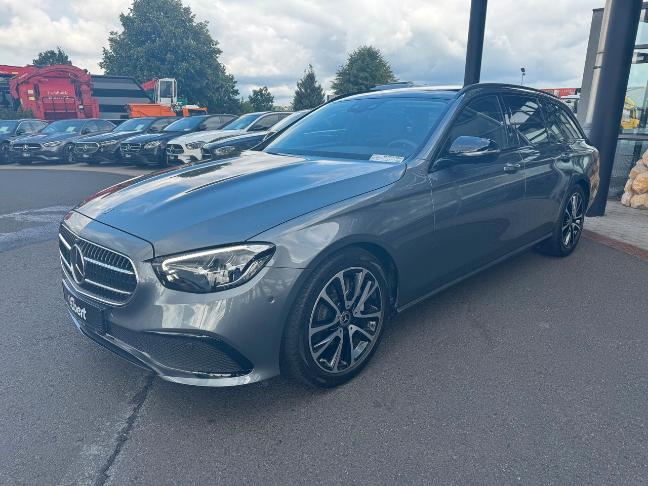 Mercedes-Benz E 220d Avantgarde+DistrPlus+Pano+Burm+360+Night - Комби: снимка 2 Mercedes-Benz E 220d Avantgarde+DistrPlus+Pano+Burm+360+Night - Комби: снимка 2