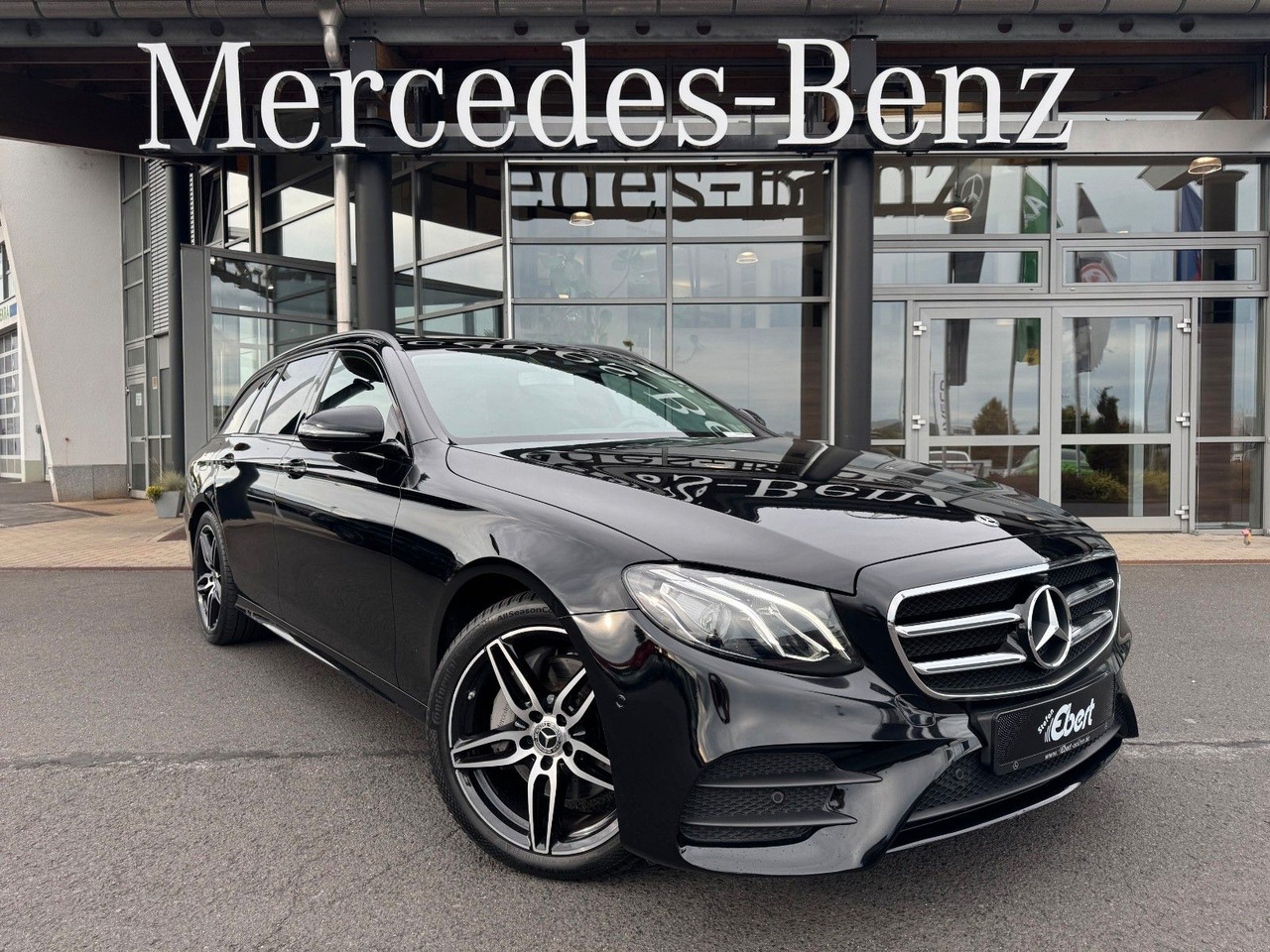 Mercedes-Benz E 220d T 4M+AMG+Pano+Brum+360+Night - Комби: снимка 1 Mercedes-Benz E 220d T 4M+AMG+Pano+Brum+360+Night - Комби: снимка 1