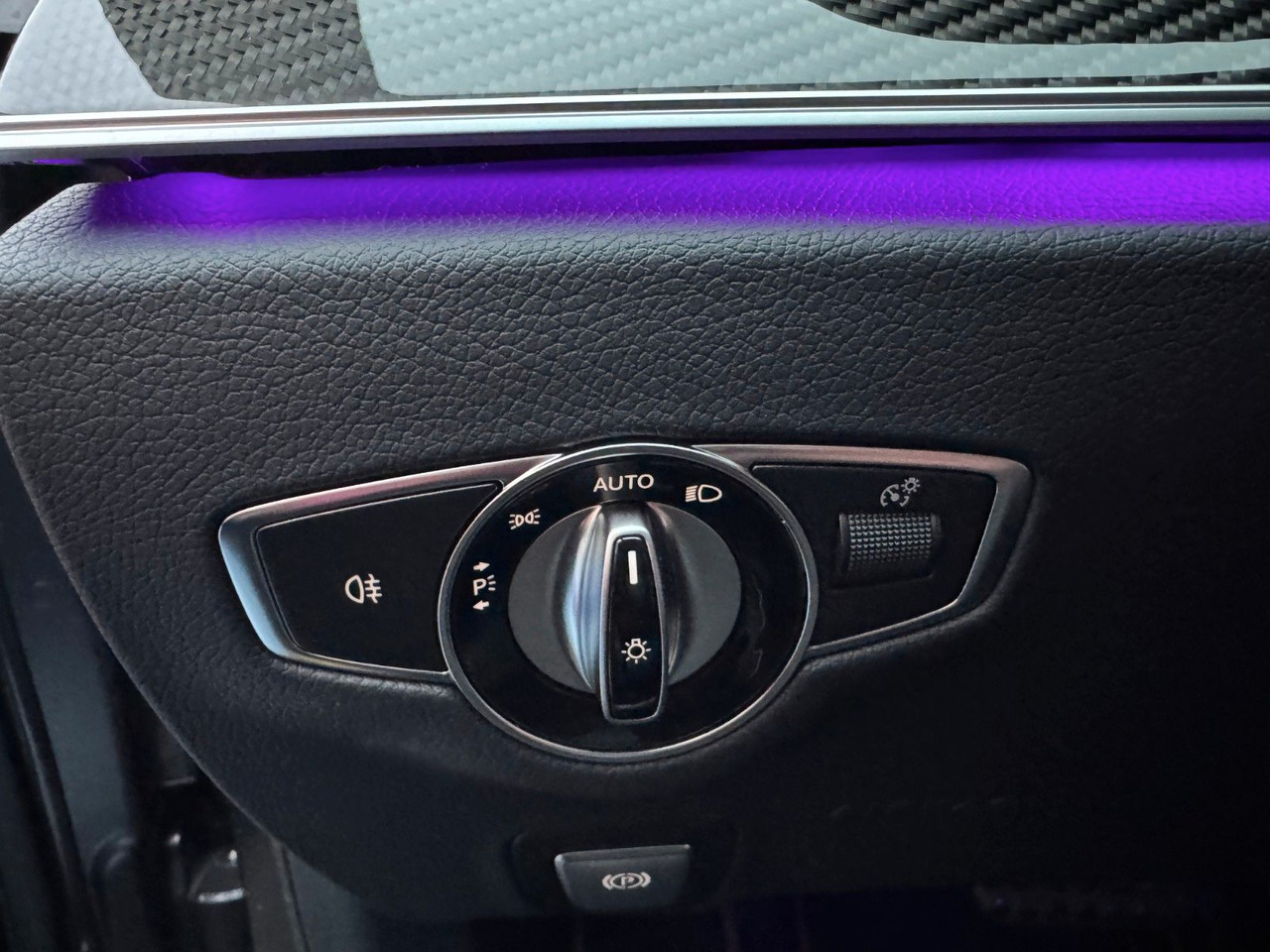 Седан Mercedes-Benz E 63 AMG S FinalEd+Pano+Burm+STH+Memory+HUD: снимка 16 Седан Mercedes-Benz E 63 AMG S FinalEd+Pano+Burm+STH+Memory+HUD: снимка 16