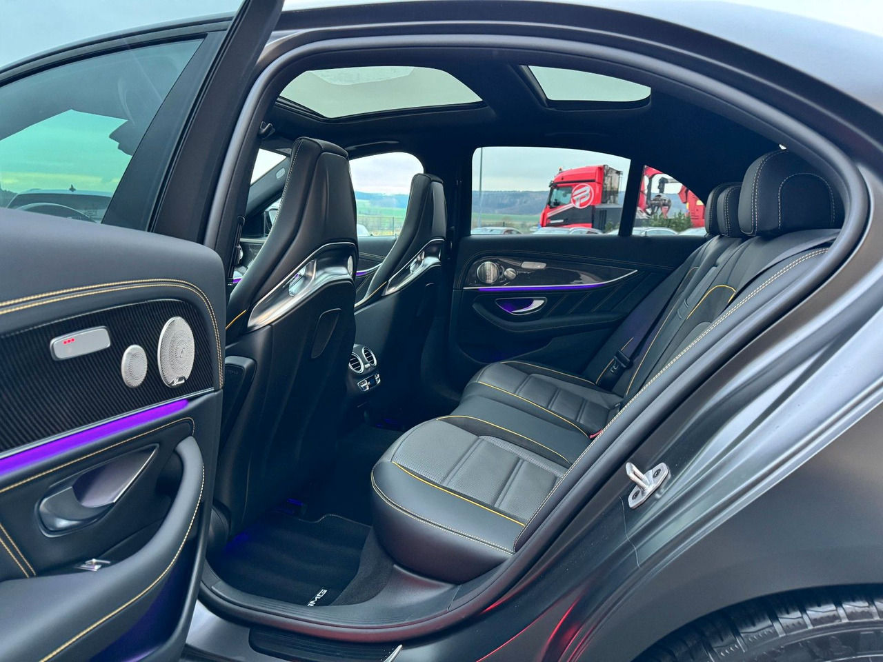 Седан Mercedes-Benz E 63 AMG S FinalEd+Pano+Burm+STH+Memory+HUD: снимка 13 Седан Mercedes-Benz E 63 AMG S FinalEd+Pano+Burm+STH+Memory+HUD: снимка 13