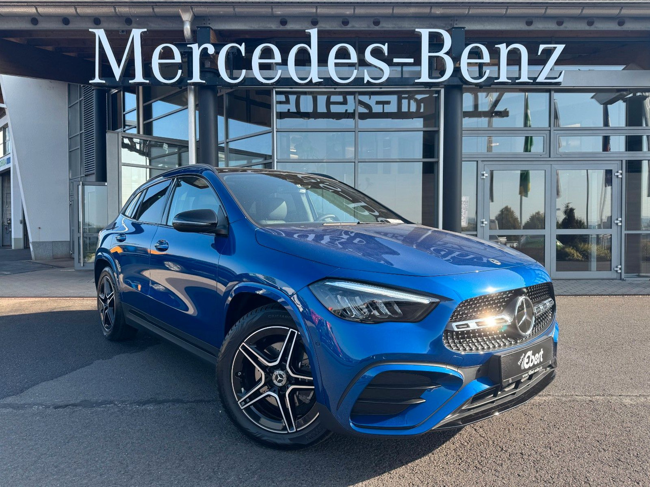 Mercedes-Benz GLA 200 AMG+PANO+DistrPlus+RFK+Night - Джип: снимка 1 Mercedes-Benz GLA 200 AMG+PANO+DistrPlus+RFK+Night - Джип: снимка 1
