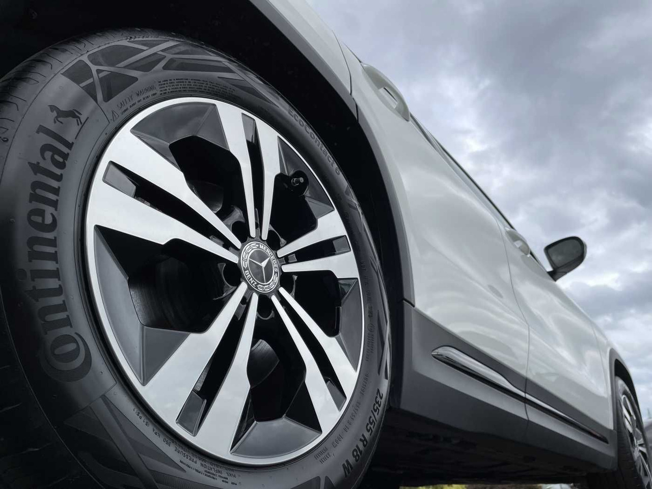 Mercedes-Benz GLA 220 4M 8G Progressive R-Kamera +Distr+Ambien - Джип: снимка 5 Mercedes-Benz GLA 220 4M 8G Progressive R-Kamera +Distr+Ambien - Джип: снимка 5