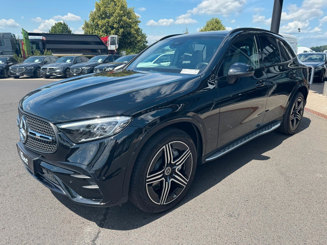 Mercedes-Benz GLC 200 4M AMG+Pano+Memory+RFK+Night+TotW - Джип: снимка 2 Mercedes-Benz GLC 200 4M AMG+Pano+Memory+RFK+Night+TotW - Джип: снимка 2