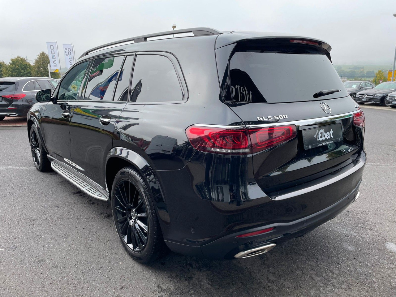 Mercedes-Benz GLS 580 4M AMG Pano+AHK+Burm+7Sitz+HUD+Fond+VOLL - Джип: снимка 3 Mercedes-Benz GLS 580 4M AMG Pano+AHK+Burm+7Sitz+HUD+Fond+VOLL - Джип: снимка 3