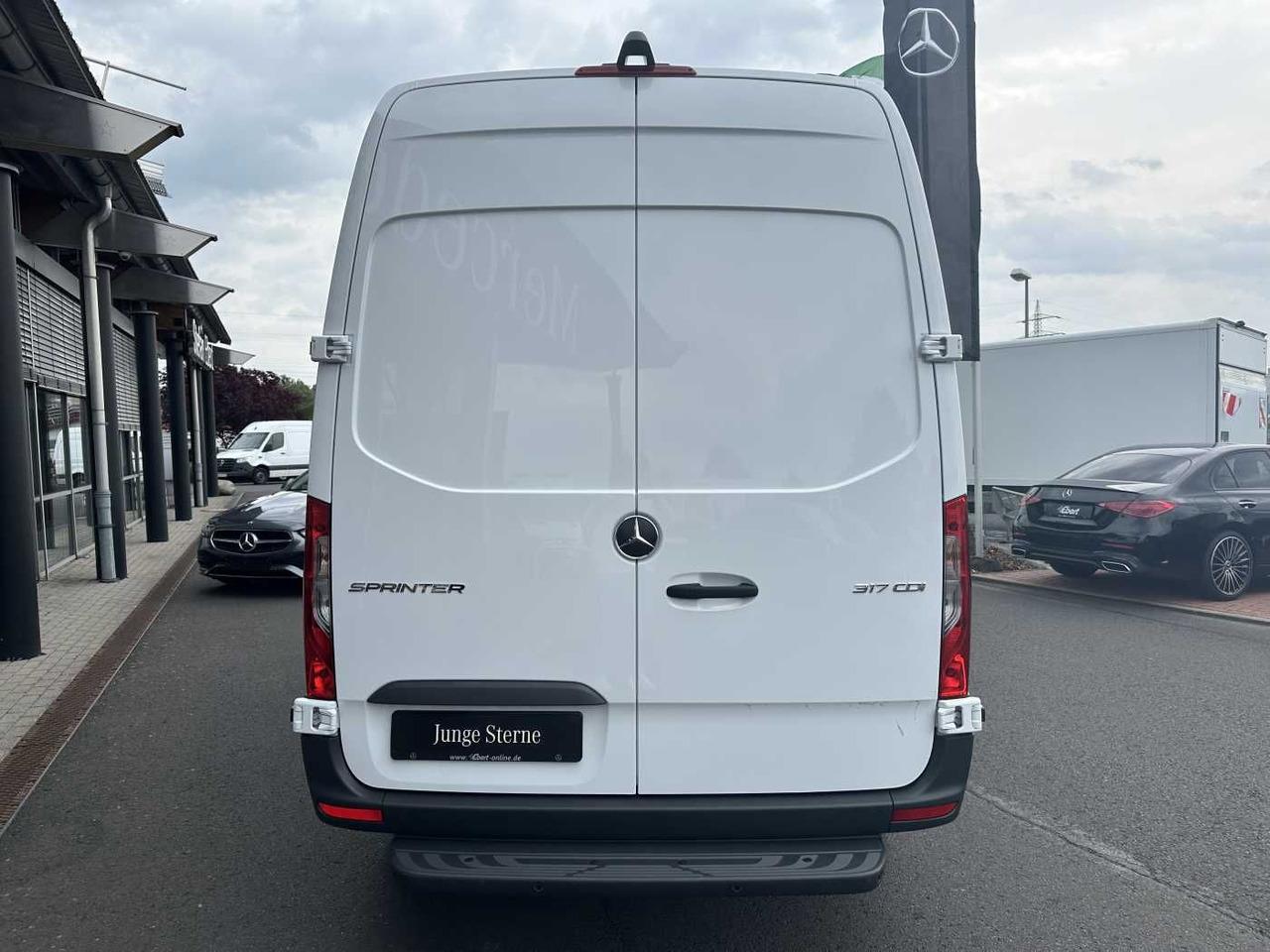 Mercedes-Benz Sprinter 317 CDI 3665 9G Klima 360 MBUX SHZ - Товарен бус: снимка 5 Mercedes-Benz Sprinter 317 CDI 3665 9G Klima 360 MBUX SHZ - Товарен бус: снимка 5
