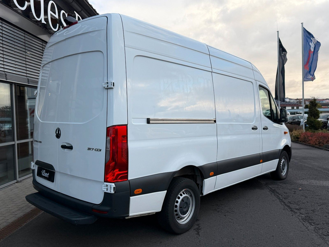 Mercedes-Benz Sprinter 317 CDI 3665 Klima 360 SHZ MBUX - Товарен бус: снимка 4 Mercedes-Benz Sprinter 317 CDI 3665 Klima 360 SHZ MBUX - Товарен бус: снимка 4