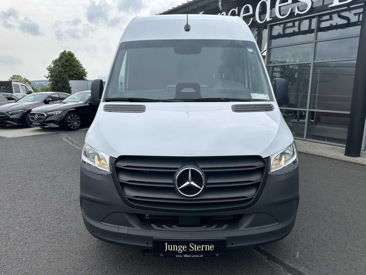 Mercedes-Benz Sprinter 317 CDI 4325 9G AHK Klima Kamera MBUX - Товарен бус: снимка 2 Mercedes-Benz Sprinter 317 CDI 4325 9G AHK Klima Kamera MBUX - Товарен бус: снимка 2