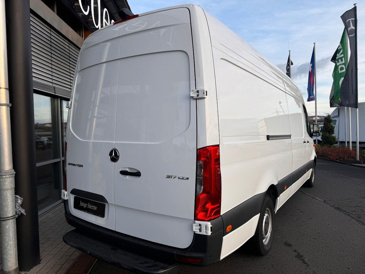 Mercedes-Benz Sprinter 317 CDI 4325 9G Klima Kamera - Товарен бус: снимка 4 Mercedes-Benz Sprinter 317 CDI 4325 9G Klima Kamera - Товарен бус: снимка 4