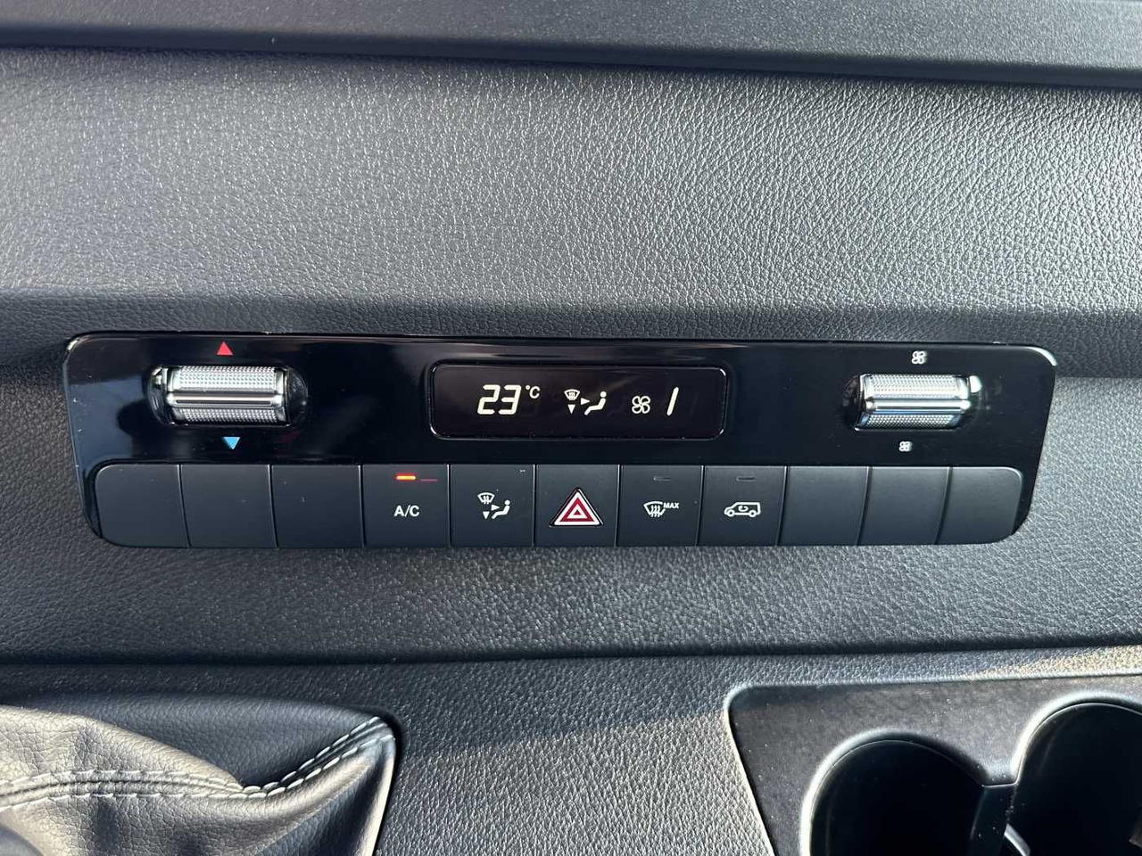 Лекотоварен автомобил фургон Mercedes-Benz Sprinter 317 CDI Koffer LBW Klima Kamera SHZ: снимка 13