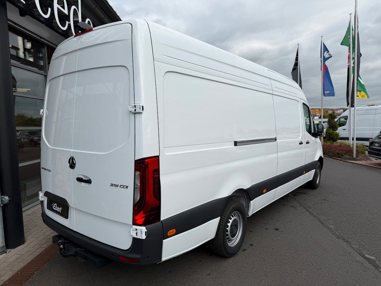 Mercedes-Benz Sprinter 319 CDI 4325 DISTRONIC Klima AHK - Товарен бус: снимка 4 Mercedes-Benz Sprinter 319 CDI 4325 DISTRONIC Klima AHK - Товарен бус: снимка 4