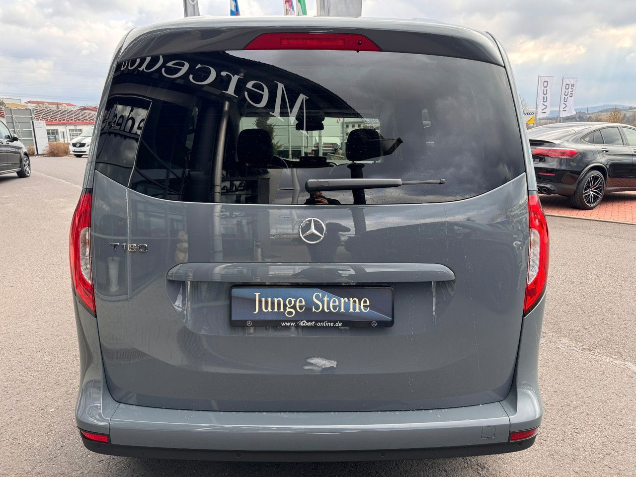Mercedes-Benz T 180 Style LED Kamera KEYLESS MBUX SHZ - Лек автомобил: снимка 5 Mercedes-Benz T 180 Style LED Kamera KEYLESS MBUX SHZ - Лек автомобил: снимка 5